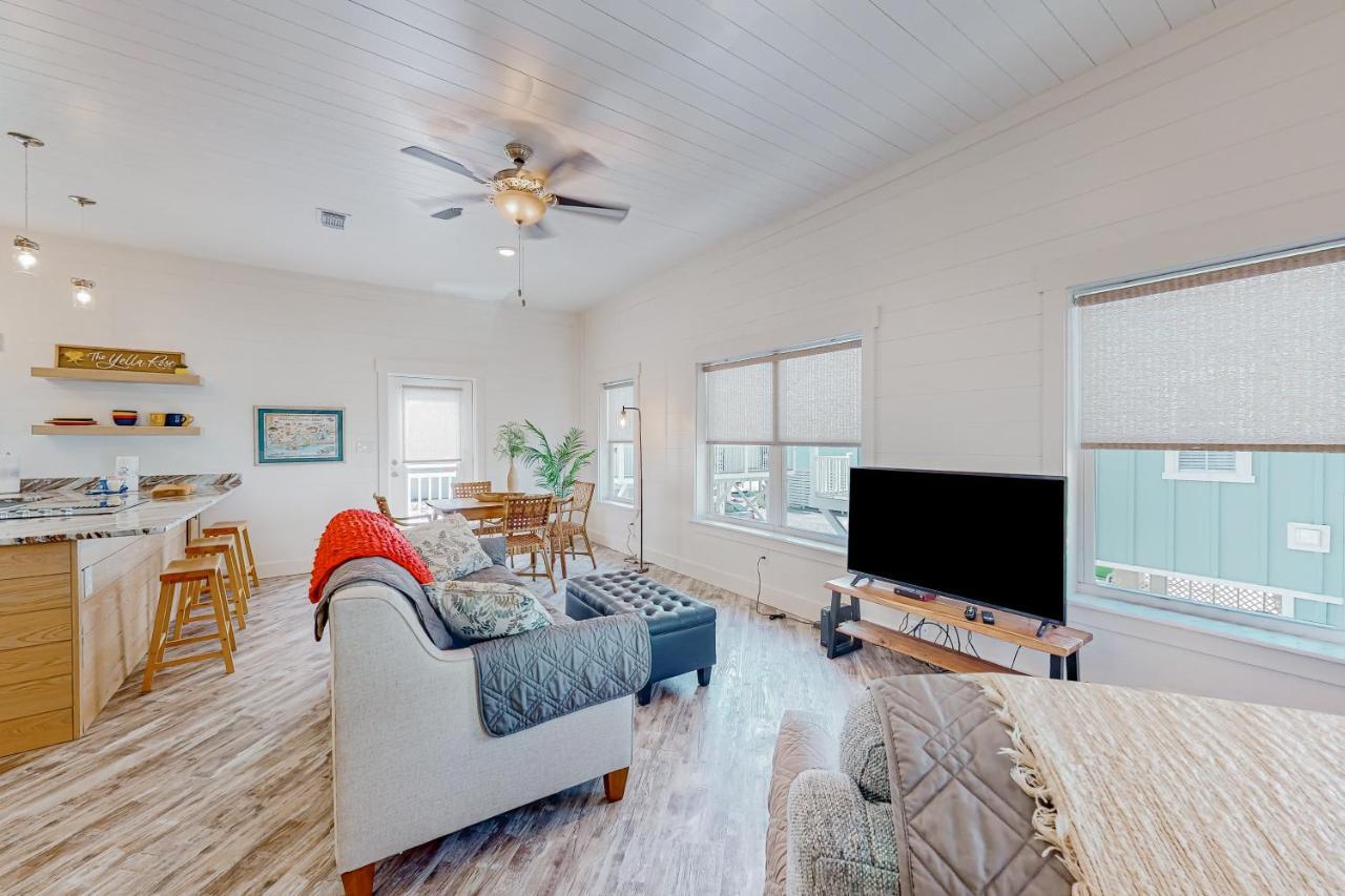 The Yellow Rose Gulf Shores Bagian luar foto